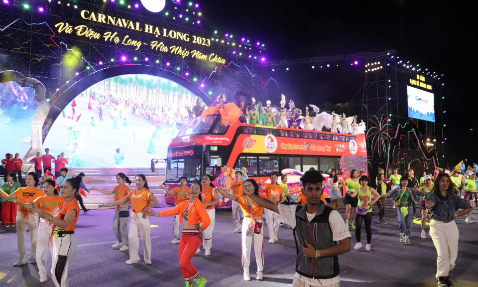 Carnaval Hạ Long - sức hút mạnh mẽ sau 15 năm
