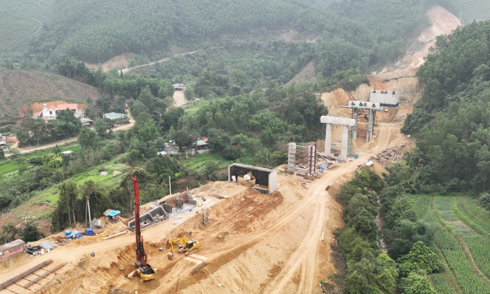 Quyết tâm hoàn thành đường nối Sơn Dương - Đồng Lâm trong quý III/2023