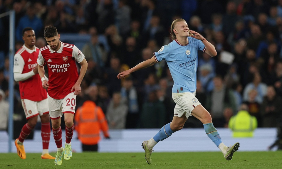 Haaland từ chối gia hạn với Man City