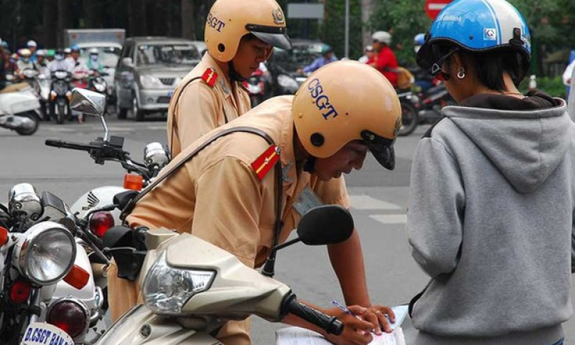 Chậm nộp phạt vi phạm giao thông bị tính lãi theo ngày