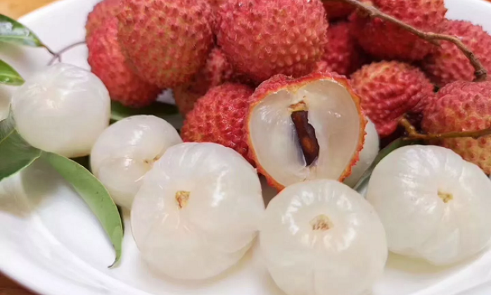 Những trái cây mùa hè gây nóng gan, khi ăn cần lưu ý kẻo dễ mẩn ngứa, nổi mụn
