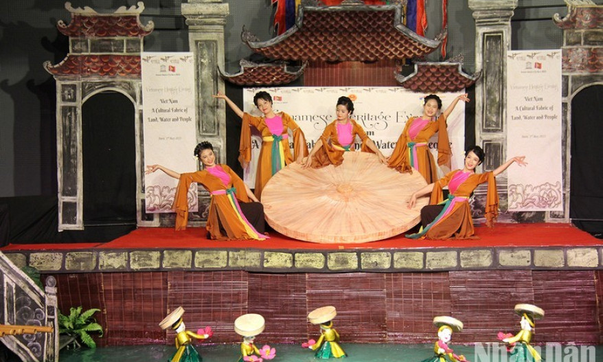 Vietnamese cultural heritages introduced to UNESCO community