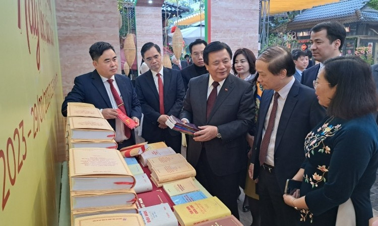 Chủ nghĩa Mác-Lênin là nền tảng tư tưởng của Đảng