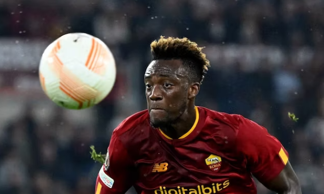 Roma báo giá Tammy Abraham