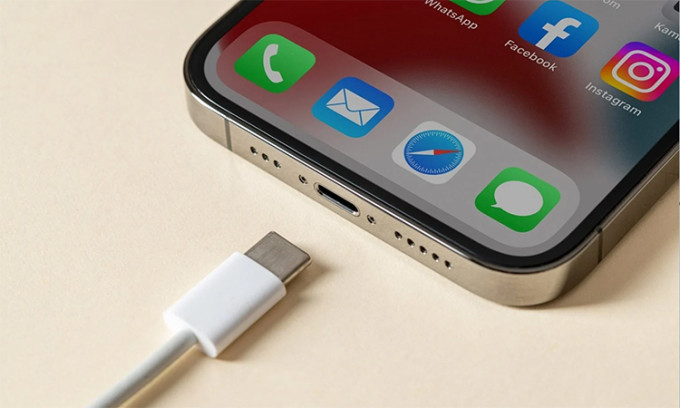 EU cảnh báo Apple không làm chip độc quyền USB-C