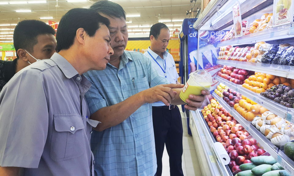 Kiểm tra công tác ATTP tại Hạ Long, Uông Bí, Quảng Yên