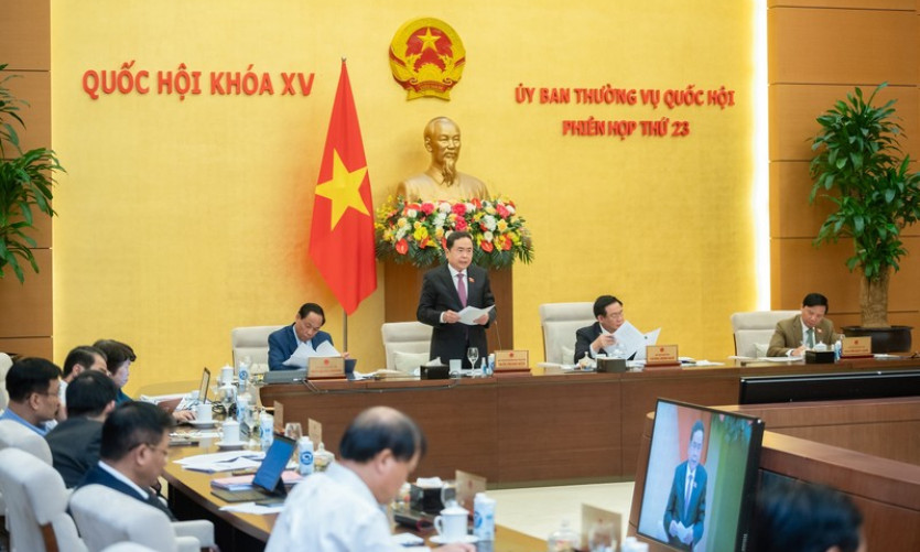 Lawmakers review performance of socio-economic development, state budget plans