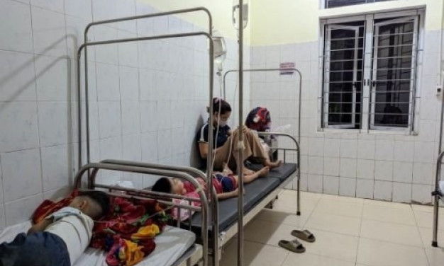55 học sinh mầm non nhập viện nghi ngộ độc thực phẩm phải cấp cứu trong đêm