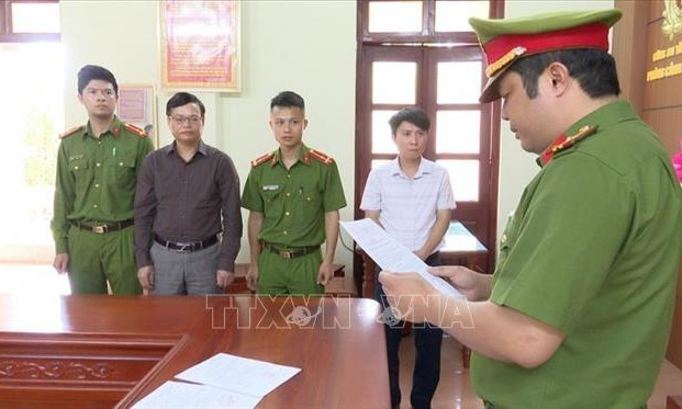 Khởi tố, bắt tạm giam Chánh Thanh tra tỉnh Lai Châu
