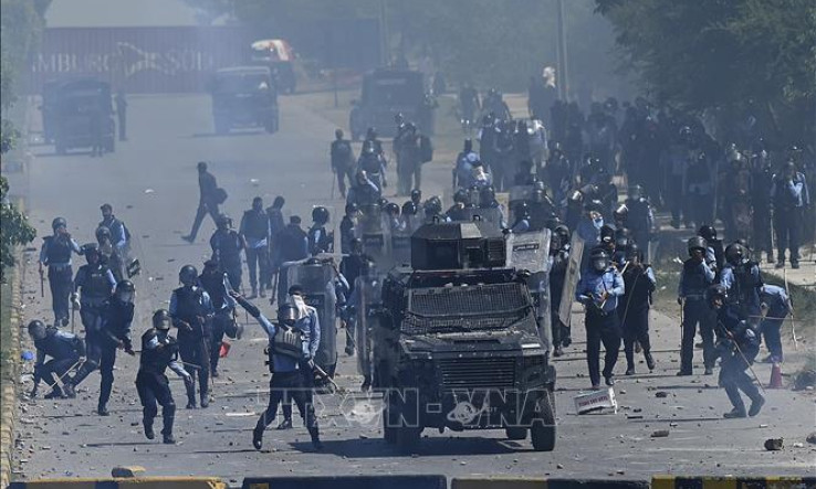 Bất ổn chính trị gia tăng, Pakistan khó nhận được gói cứu trợ của IMF