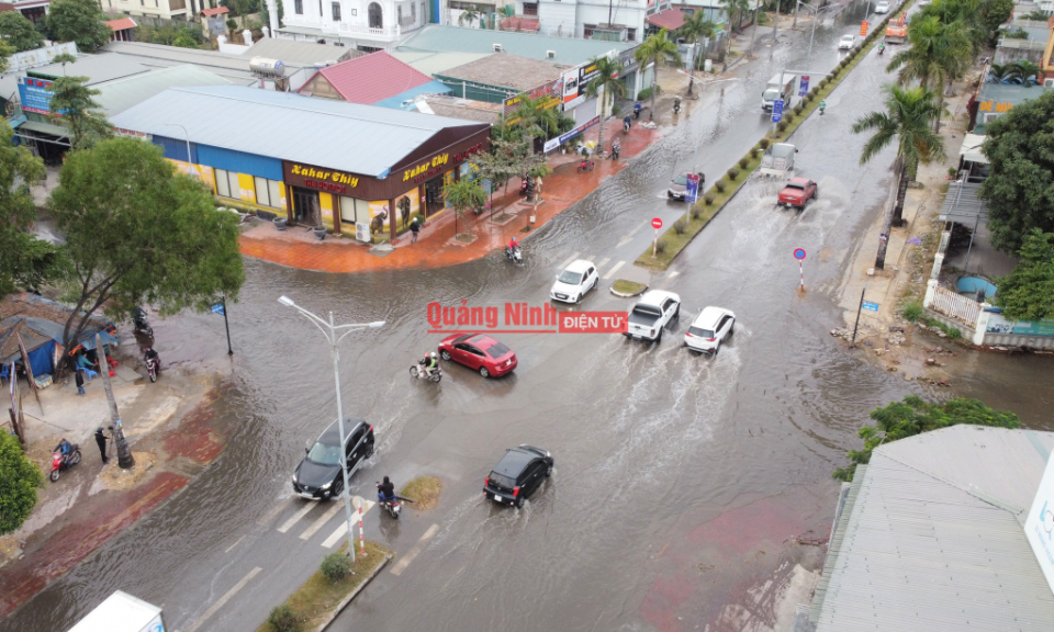 Rét giữa mùa hè