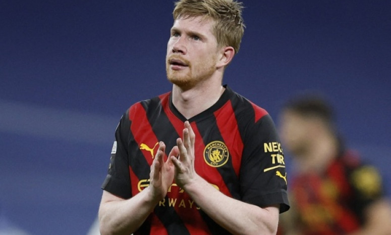 Man City nhận thưởng lớn nếu giành cú ăn ba