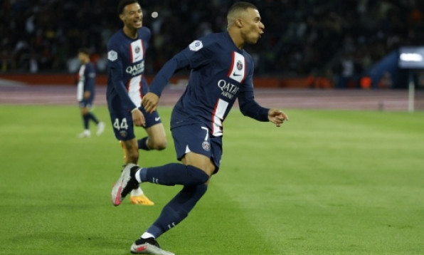 Mbappe đi vào lịch sử Ligue 1