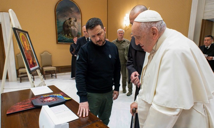 Bất ngờ có mặt tại Vatican, Tổng thống Ukraine từ chối đề nghị làm trung gian của Giáo hoàng