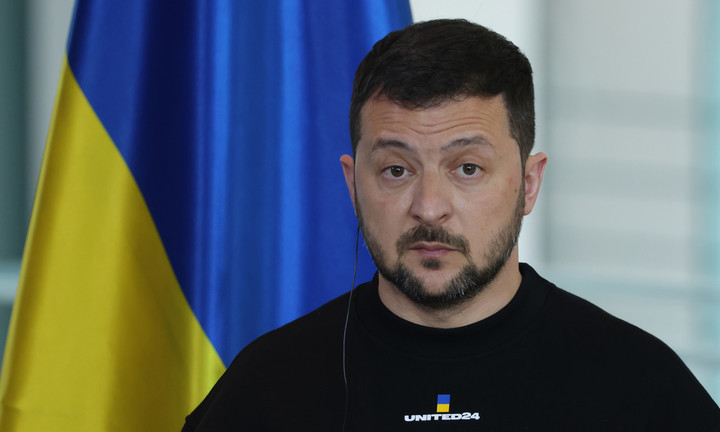 Tổng thống Ukraine ngụ ý hoãn mọi cuộc bầu cử 