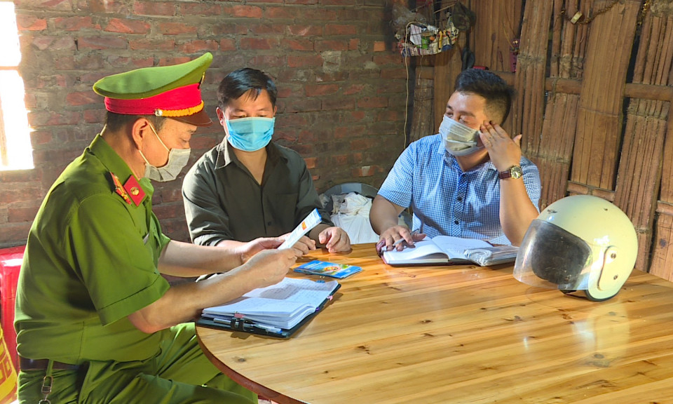 Đưa kiến thức pháp luật đến vùng DTTS