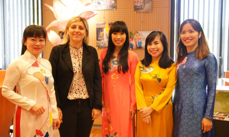 Seminar on Vietnamese Ao Dai held in France