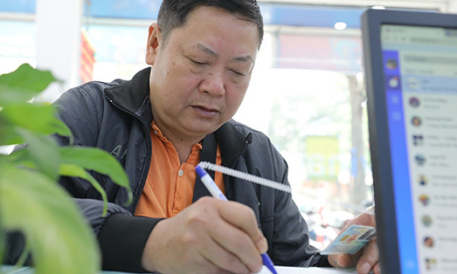 Rà soát tiếp thuê bao đăng ký từ 10 SIM trở lên để chặn vấn nạn SIM rác