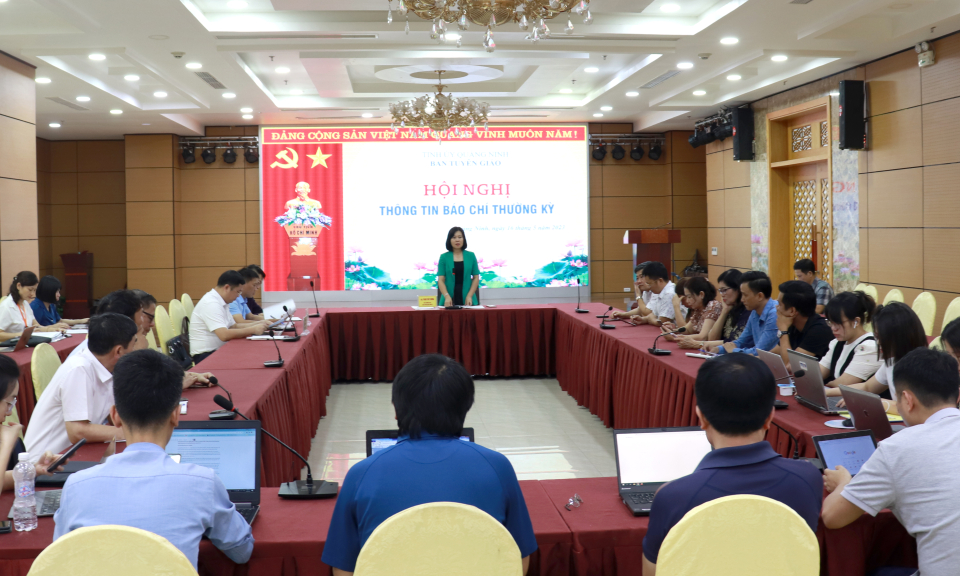 Hội nghị thông tin báo chí thường kỳ