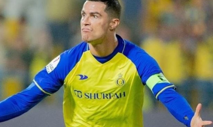 Ronaldo ghi bàn, Al Nassr thắp lại hy vọng vô địch