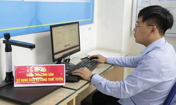 Cấp hơn 30 nghìn thẻ bảo hiểm y tế cho trẻ em dưới 6 tuổi qua dịch vụ công liên thông 