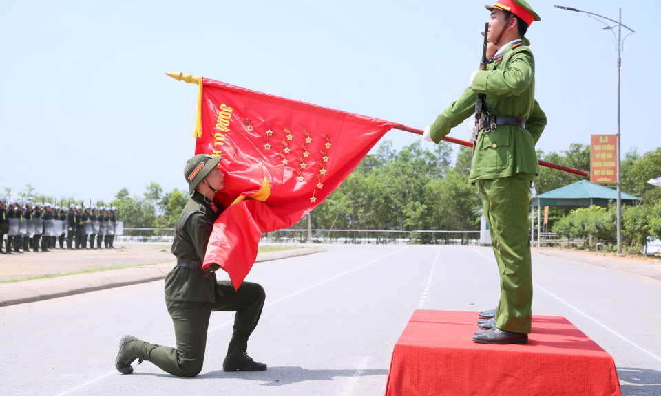 Bế giảng huấn luyện công dân thực hiện nghĩa vụ Công an nhân dân năm 2023