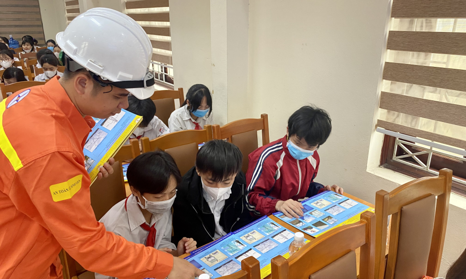 Tiết kiệm điện mùa nắng nóng