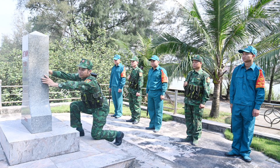 Điểm tựa vững chắc của nhân dân
