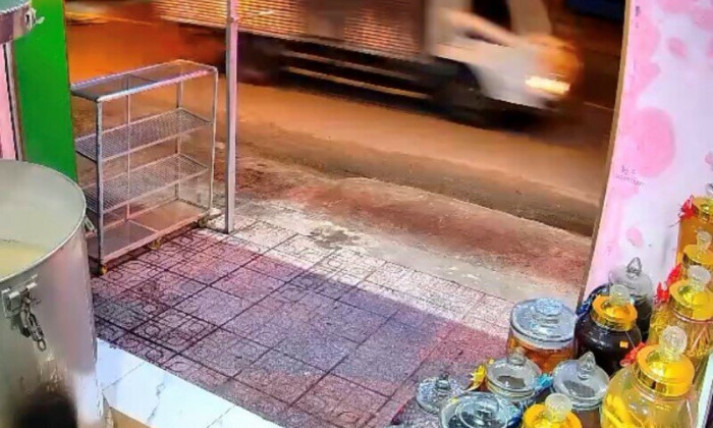 Truy tìm xe tải liên quan vụ tai nạn 1 người tử vong ở Bình Dương