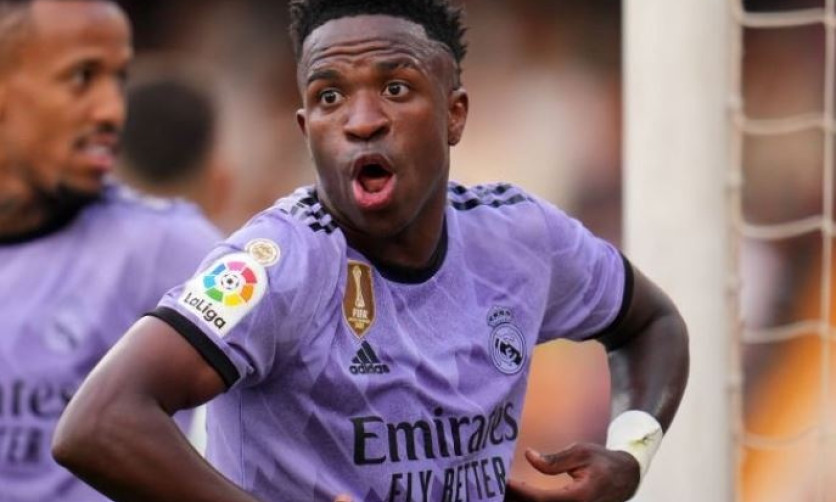 Chủ tịch FIFA lên án vụ Vinicius bị tấn công