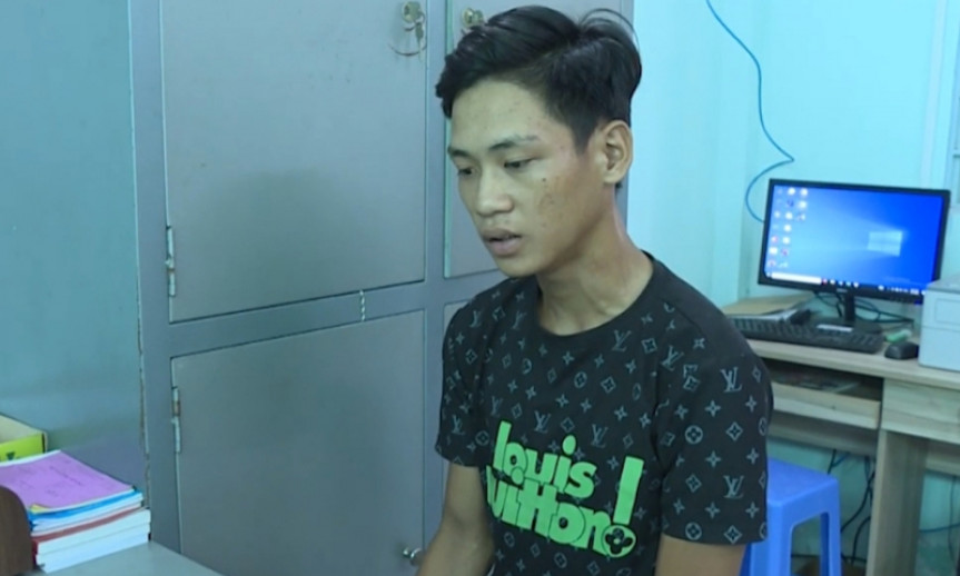 Dụ bé gái làm quen qua mạng “ăn trái cấm”