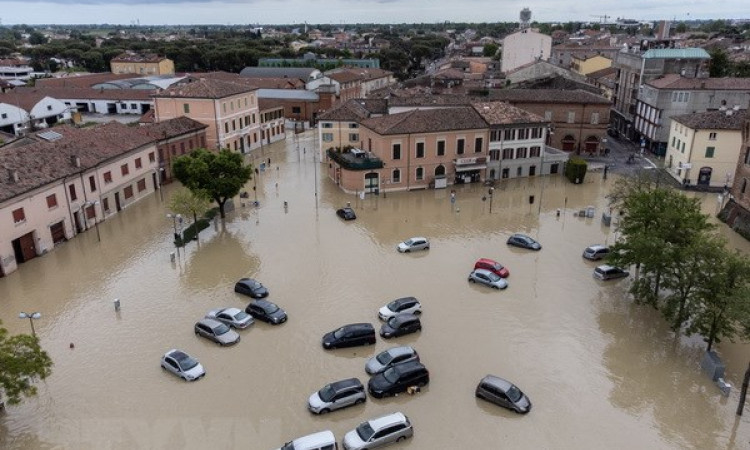 Italy: Một tuần sau lũ lụt, hơn 23.000 người vẫn chưa thể trở về nhà
