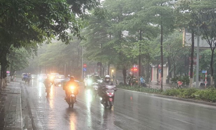 Các khu vực trên cả nước có mưa rào và dông, cục bộ mưa to