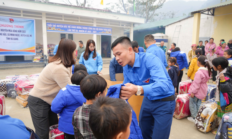 Người thợ mỏ tiêu biểu tại Công ty Than Hạ Long
