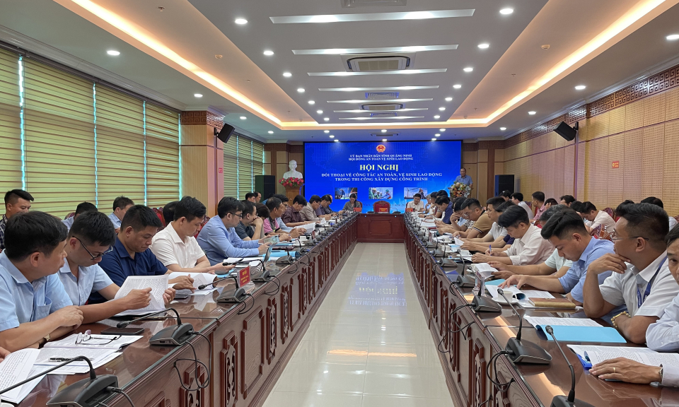 Hội nghị đối thoại về an toàn vệ sinh lao động 