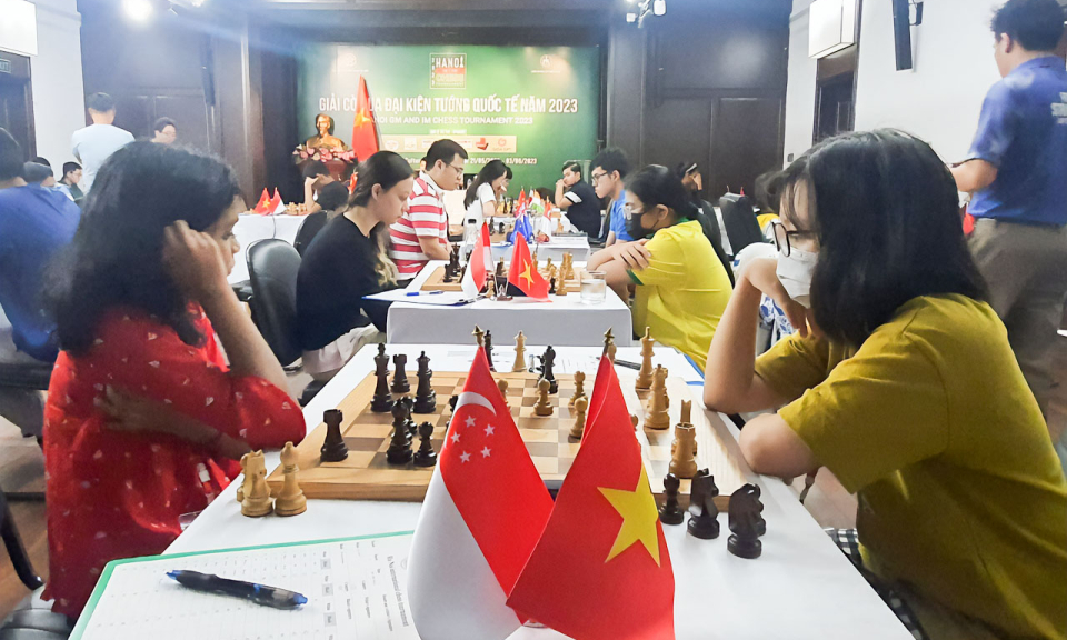 Nguyễn Lê Cẩm Hiền gây ấn tượng tại Giải giao hữu cờ vua Việt Nam - Singapore