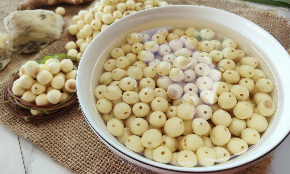 Nếu bị mất ngủ, bổ sung ngay 5 loại thực phẩm giúp dễ an giấc