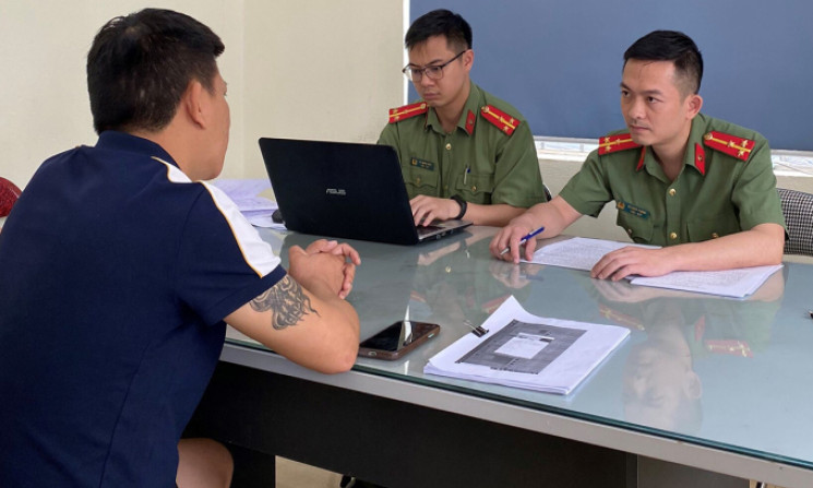 Bị phạt hơn 7 triệu đồng vì báo 'chốt' cảnh sát giao thông
