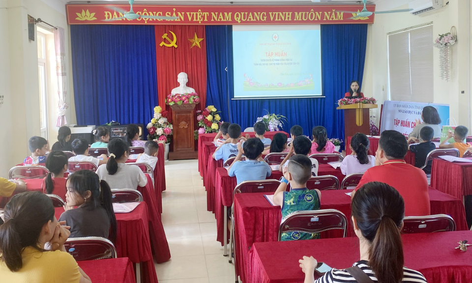 Tập huấn phòng chống thiên tai, thảm họa cho học sinh có hoàn cảnh khó khăn
