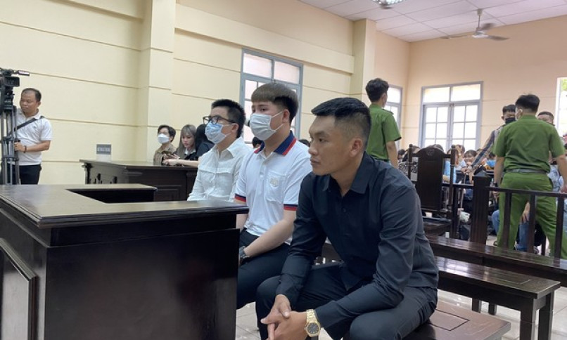 Trang Nemo bất ngờ nhập viện, Tòa hoãn xử