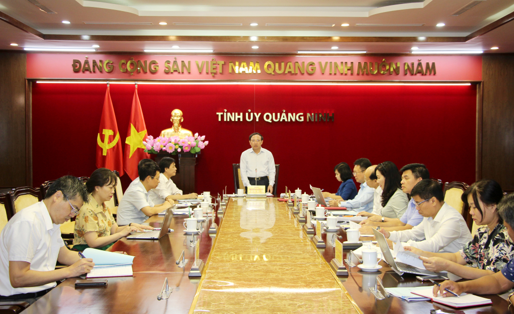 Đồng chí Nguyễn Xuân Ký, Ủy viên Trung ương Đảng, Bí thư Tỉnh ủy, Chủ tịch HĐND tỉnh, phát biểu chỉ đạo.