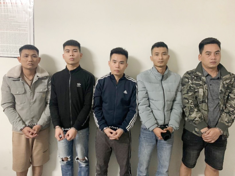 Nhóm đối tượng sử dụng ma tuý trái phép bị Công an Cẩm Phả phát hiện, bắt giữ ngày 7/4/2023.