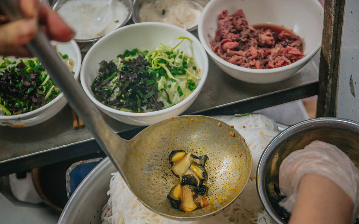 Hanoi’s three generations of bun rieu drawing regular customers