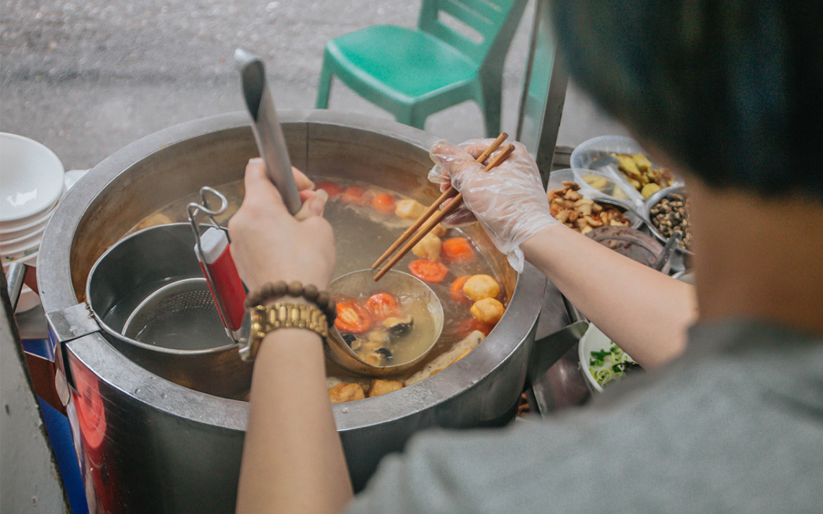 Hanoi’s three generations of bun rieu drawing regular customers