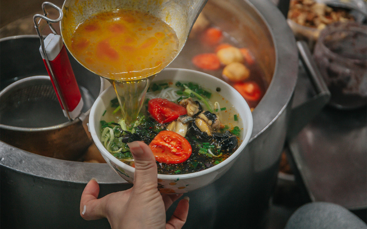 Hanoi’s three generations of bun rieu drawing regular customers