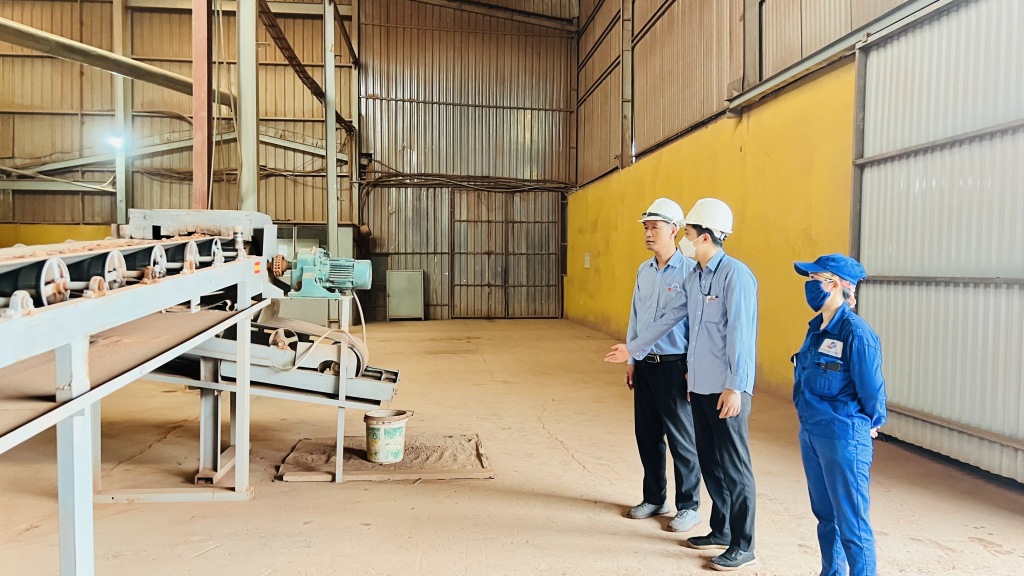 Nhiều công nghệ hiện đại được đưa vào sử dụng tại Công ty CP Gạch ngói Đất Việt (Tổ hợp Gốm Đất Việt).