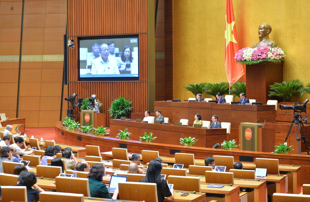 Quang cảnh phiên thảo luận tại hội trường Quốc hội.
