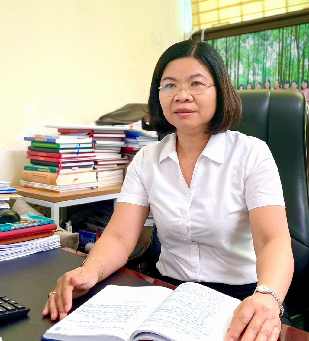 Bà Phạm Thị Thúy, Trưởng phòng Tư pháp TP Uông Bí