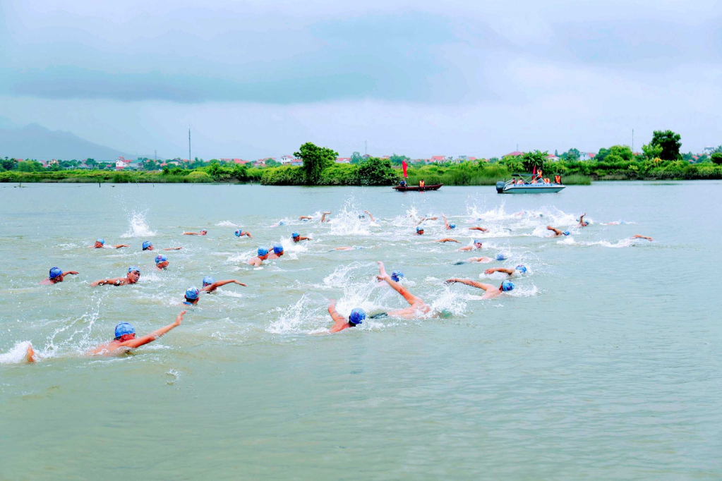 The 45th Bach Dang Traditional Swimming Competition is scheduled to open on June 25 at Cam river in Quang Yen town.