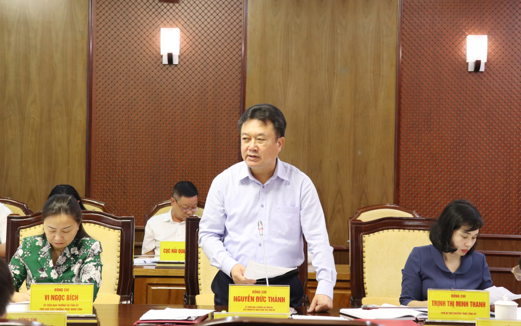 Đồng chí Nguyễn Đức Thành, Chủ nhiệm Ủy ban Kiểm tra Tỉnh ủy, phát biểu tại hội nghị.